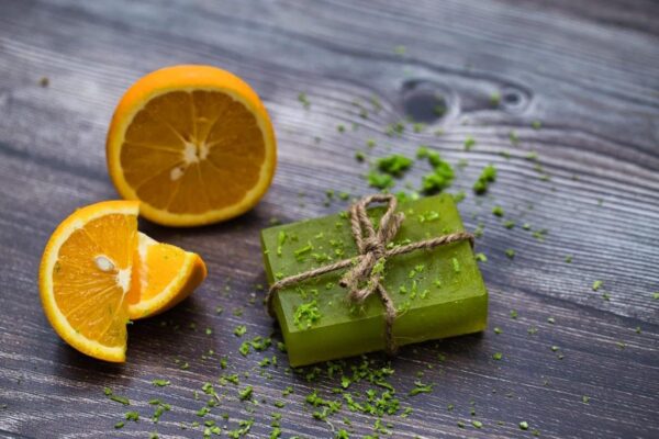Scrub Naturals Lemon Zest Soap with Kojic Acid & Glutathione for Skin Brightening 5
